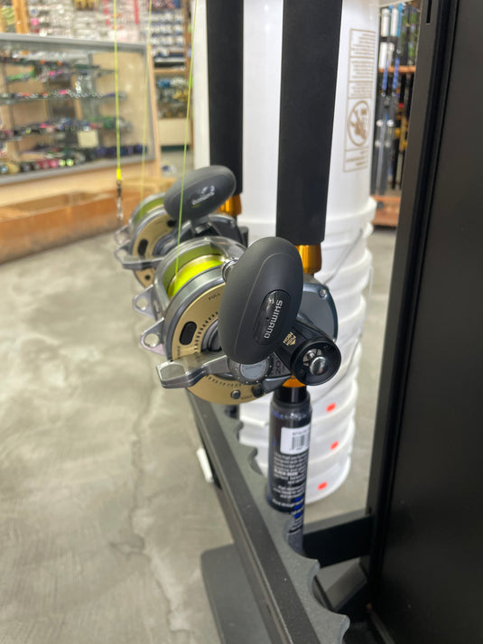 Rod Combo Shimano Tyrnos 20 II on a Black Hook 6' 20-50lb Stand-Up Rod