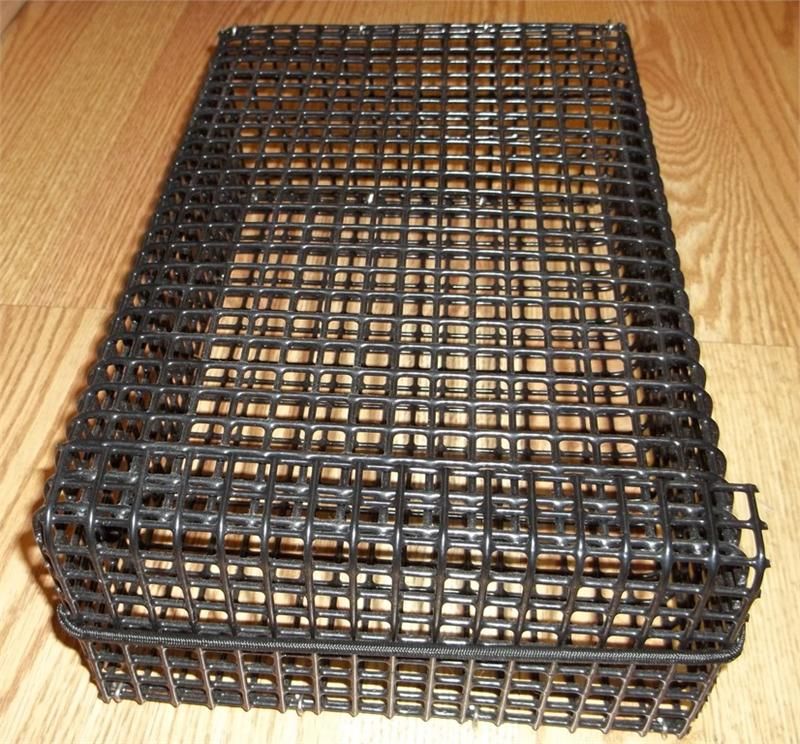 Load image into Gallery viewer, Metal Chum Basket 8"x4"x13" – Saltwater Chumming Pot

