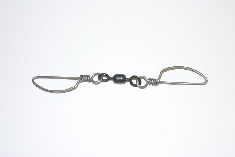 Load image into Gallery viewer, Black Hook Tackle Double Snap Swivels
